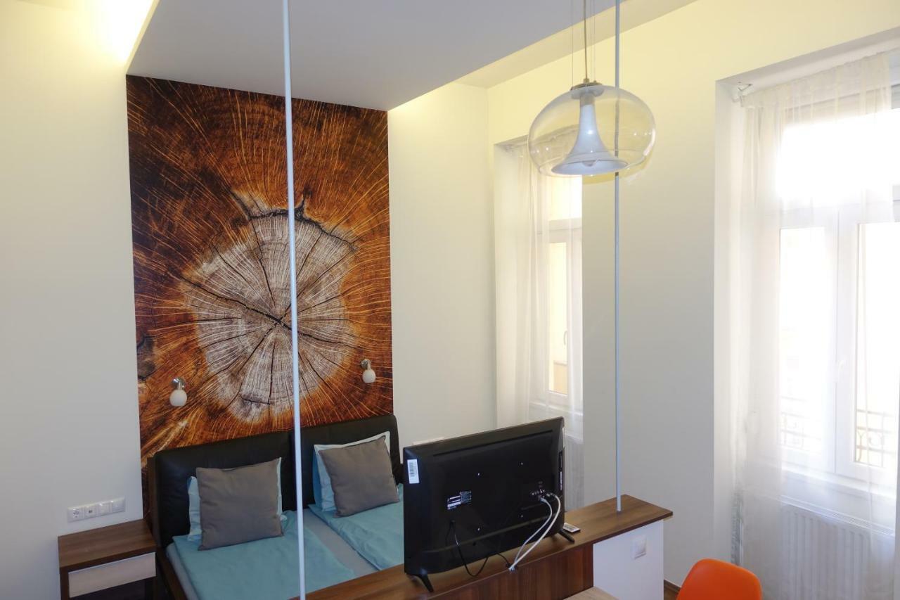 Frank & Fang Mk7 Apartament