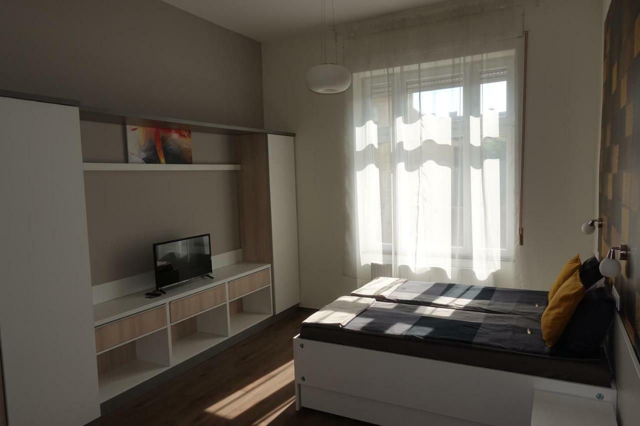 Frank & Fang Mk7 Apartament